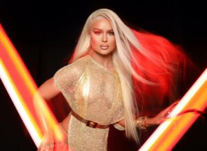 Ashlee Keating explora el amor propio y la aceptación en su nuevo EP, 'LIV'