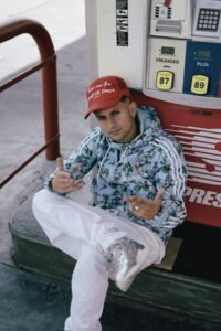 YAGO! se presenta con "IBIZA", un debut basado en la identidad, la energía y el escape