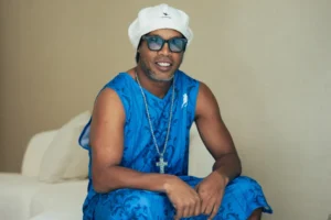Ronaldinho debutó en la música con 'Camisa 10', un álbum junto a artistas de 18 países