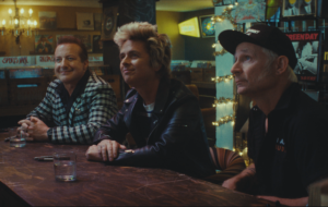 Green Day adelanta la banda sonora de su película con "I'm Never Gonna R.I.P."