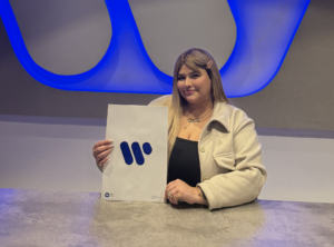 Flor Álvarez se suma a ADA Latin con nuevo material en camino