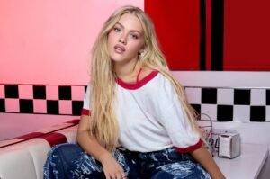 Freya Skye lanza "bad taste" y anuncia su primer show en Argentina