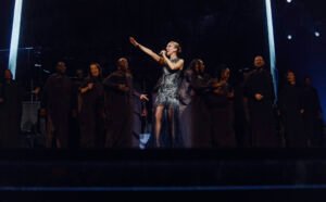 Celine Dion volvió a los escenarios después de seis años: así fue su show en París