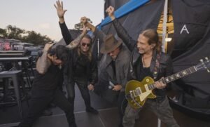 Maná se convirtió en la primera banda de rock latino en encabezar el Ohana Festival
